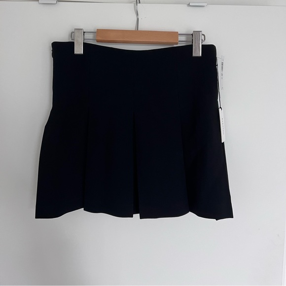 Aritzia Hathaway Tennis Skirt - Picture 7 of 7